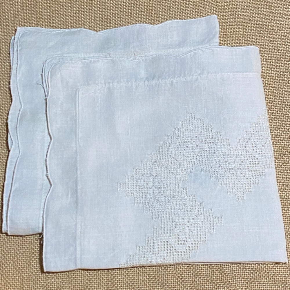 Vtg Pillow Cases Set Crochet Lace Decorative  Shabby Chic Cottage Linen 17" X 17